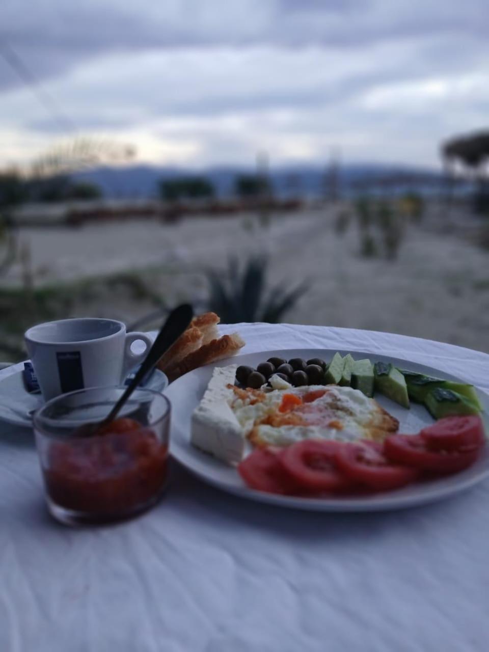 Zulu Beach Bungalow 2 Avlonya Dış mekan fotoğraf