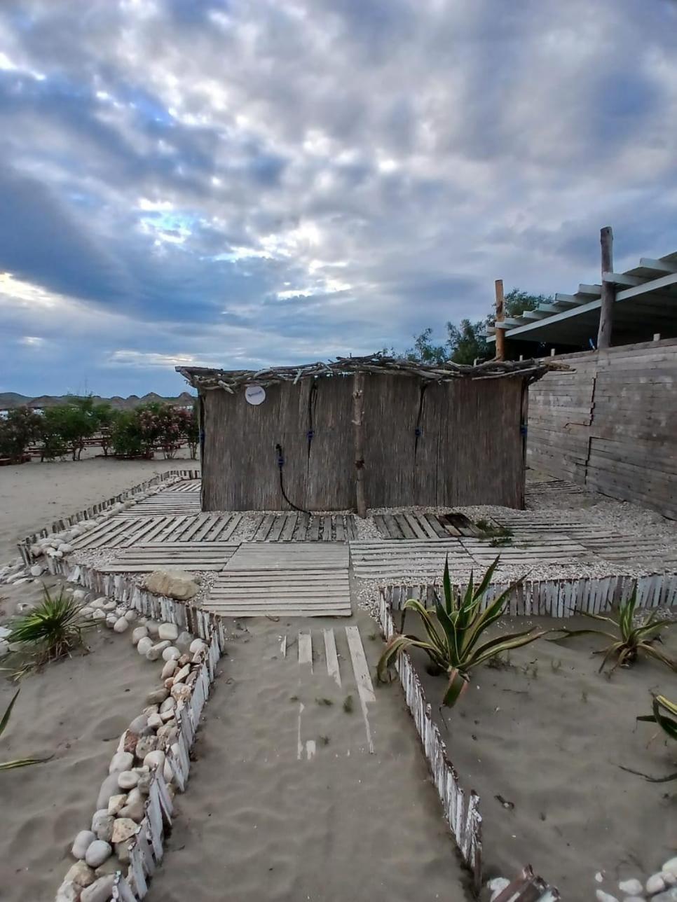 Zulu Beach Bungalow 2 Avlonya Dış mekan fotoğraf